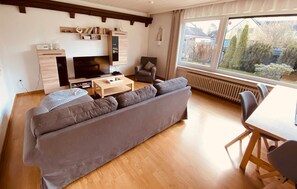 Smart TV, DVD player