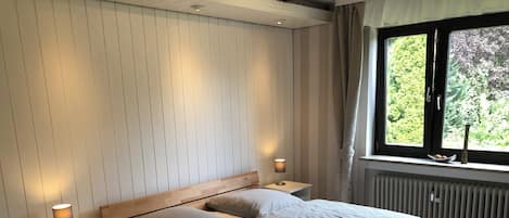 2 chambres, fer et planche Ă repasser, lit parapluie, Wi-Fi gratuit