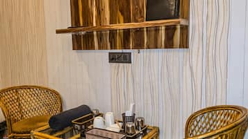 Executive Single Room, 1 Double Bed, Private Bathroom, Garden View | Memory foam beds, free WiFi