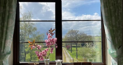 40 Acres, Shropshire Hills Retreat & Games Room
