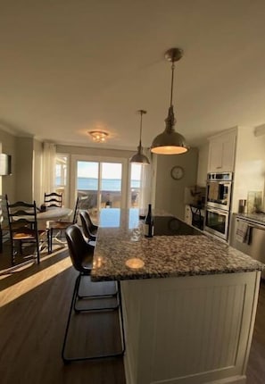 Mikrowelle, Geschirrspüler