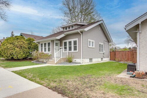 Walk to Shops & Eats: Home w/ Deck in Minneapolis