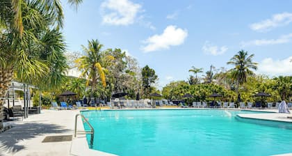 2 Mi to Sombrero Beach: Condo w/ Pool & Hot Tub