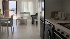 Private kitchen - Venus Beach | Elegant 1BR Apt | 100m From Sea | Groundfloor (Paphos)