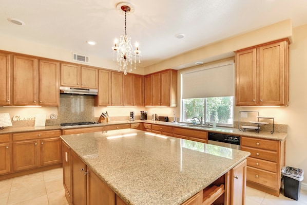 House (5 Bedrooms) | Interior - 2 Mi to Old Town Temecula: Elegant Socal Home (Temecula)