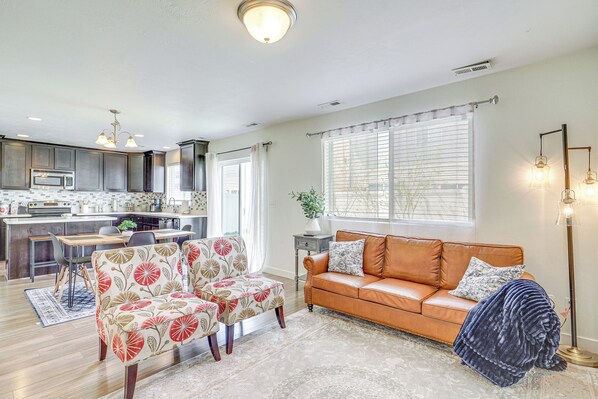 House (3 Bedrooms) | Interior