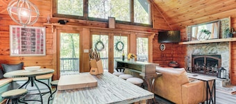 5 Mi to Helen: Hideaway w/ Deck & Grill!