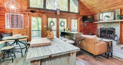 5 Mi to Helen: Hideaway w/ Deck & Grill!