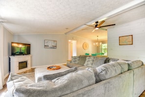 House (3 Bedrooms) | Interior - Private Dock: Pet-friendly Home on Lake Sinclair (Milledgeville)