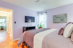House (2 Bedrooms) | Interior - 4 Mi to Stone Mountain: Retreat w/ Office! (Stone Mountain)