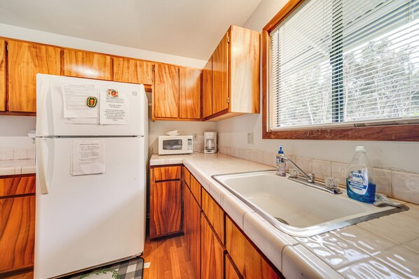 House (3 Bedrooms) | Interior - 2 Mi to Hawaii Volcanoes Nat'l Park: Tranquil Home (Volcano)