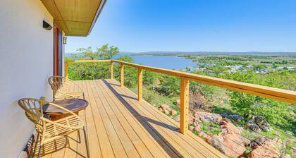 Lake Lawtonka View: Mountaintop Medicine Park Home
