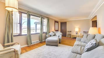 Casa (2 Bedrooms) | Interior