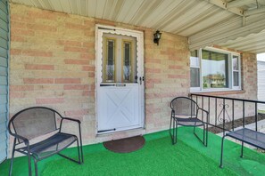 House (2 Bedrooms) | Interior - Walk to Beach: Lake-view Home in Alpena! (Alpena)