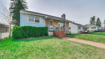 House (2 Bedrooms) | Front of property
