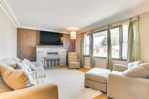 House (2 Bedrooms) | Interior