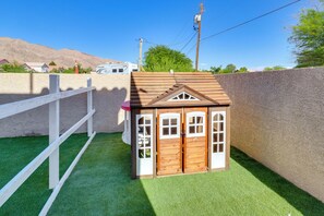House (4 Bedrooms) | Interior - 7 Mi to Fremont Street: Spacious Vegas Home! (Las Vegas)