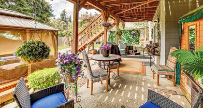 Lower-level Apt w/ Hot Tub & Sauna in Graham!