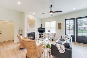 House (3 Bedrooms) | Interior