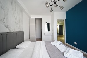 1 bedroom, iron/ironing board, travel cot, free WiFi