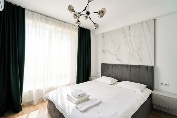 1 bedroom, iron/ironing board, travel cot, free WiFi - Top Spot in Riscani! 1BR Near Shops & Restaurants (Chișinău)