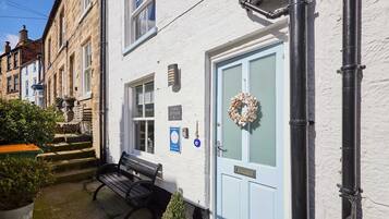 2 bedrooms, Internet