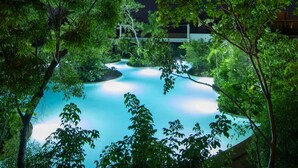 Unclassified image, 2 of 67, button - Luxury Penthouse w Private Pool Stunning Views (Tulum)