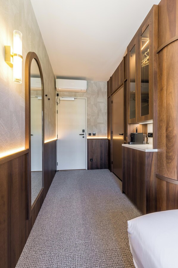 Deluxe Double Room | Free WiFi - Hotel BonBon (Rotterdam)