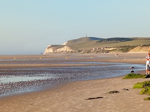 Apartment on the Opal Coast, just a few minutes from the beach.