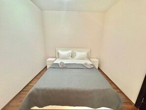 Comfort Apartment, Balcony, City View