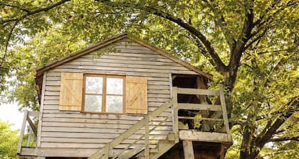 Maisonnette perchée au coeur de la nature avec grande terrasse