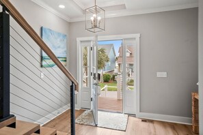 Interior - Spacious and Stylish 4-bed, 4.5-bath Home With Stunning Golf Views (Fripp Island)