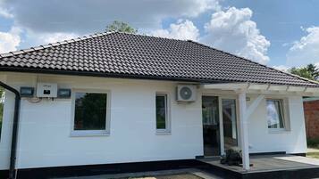 House, 2 Bedrooms, Smoking, Balcony | Exterior