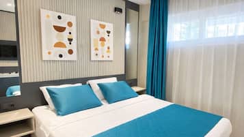 In-room safe, blackout curtains, soundproofing, iron/ironing board