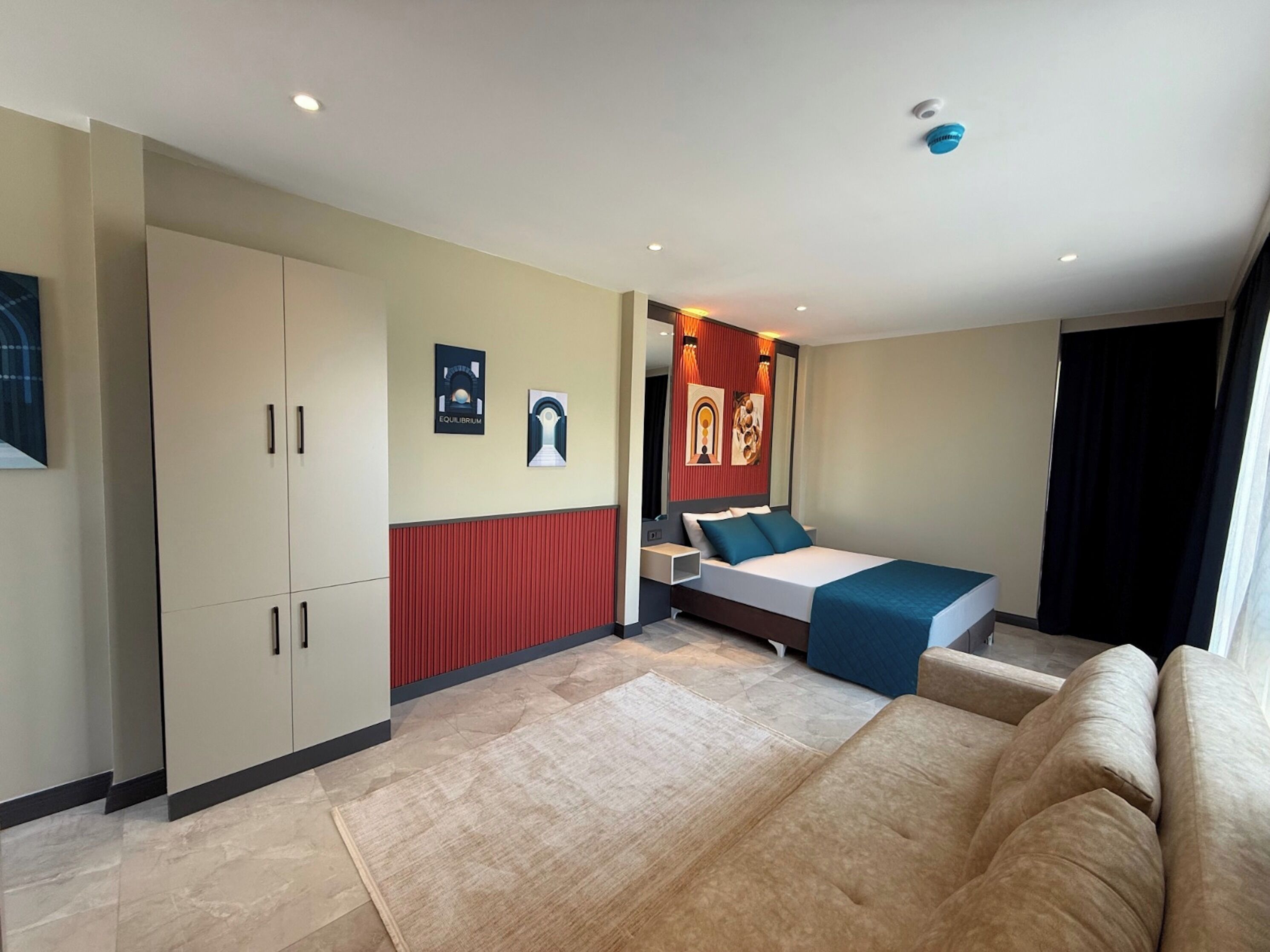 Deluxe Room | In-room safe, blackout curtains, soundproofing, iron/ironing board