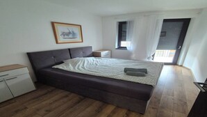 Apartment, 2 Bedrooms, Smoking, Balcony - Budai Gate Apartment (Kecskemet)