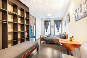 2 soverom, strykejern/-brett, reiseseng for barn og wi-fi (inkludert)