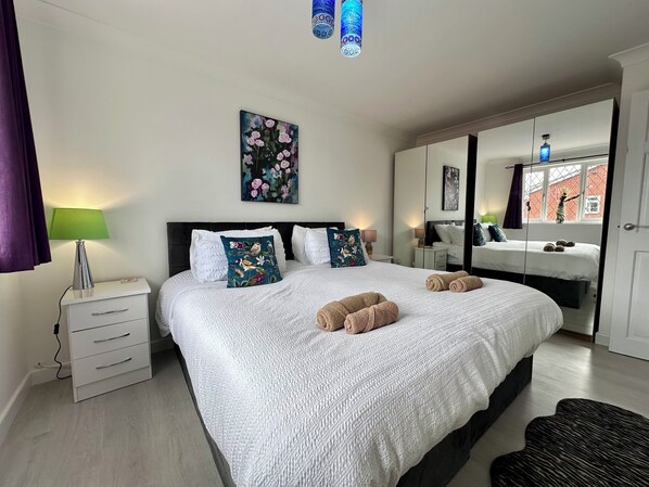 4 多间卧室、熨斗/熨衣板、旅行婴儿床、WiFi