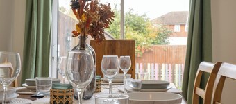 Beautiful House in Cambridge, Free Parking, No Sofabeds, Sleeps 6