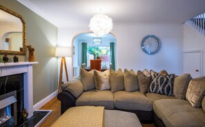 智能电视、壁炉