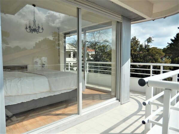 Property grounds - 1 bedroom apartment in royan (Royan)