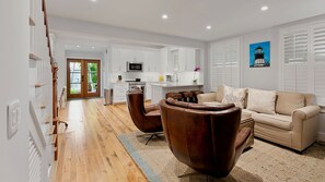 Smart TV - **HEMINGWAY'S HAVEN @ OLD TOWN** Home & Pool + LAST KEY SERVICES… (Key West)