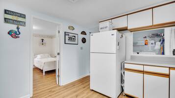 Cottage, 1 Bedroom | 2 bedrooms, desk, laptop workspace, iron/ironing board