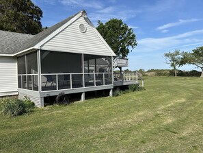 Terrace/patio - Oyster Cottage In Historic Fishing Village 2 Bedroom Cottage (Cape Charles)