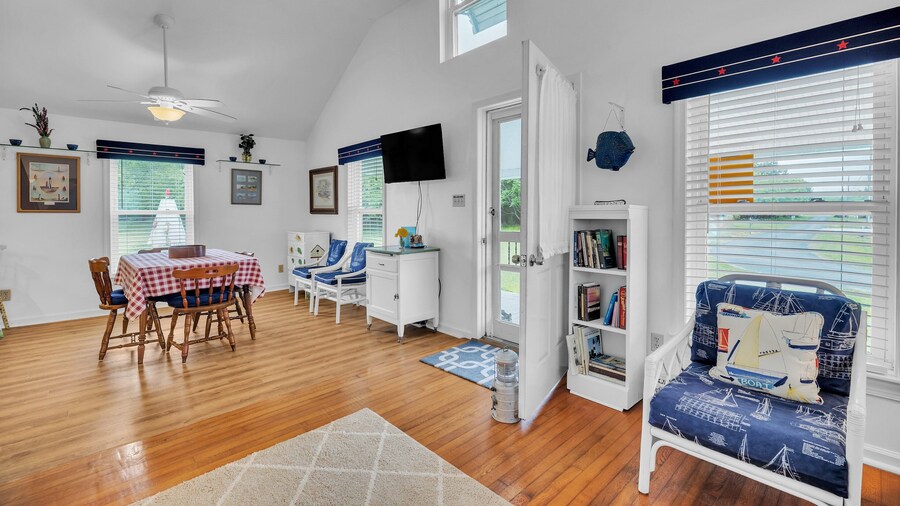 Oyster Cottage In Historic Fishing Village 2 Bedroom Cottage
