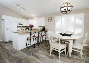 House, 3 Bedrooms | Private kitchen | Fridge, oven, coffee/tea maker, toaster - 225 Seahorse Way 3 Bedroom Home (Panama City Beach)