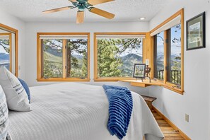 House, 3 Bedrooms - Montane Luxury Vacation Rental At Windcliff 3 Bedroom Home (Estes Park)