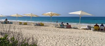 Elegant 4-Bedroom Beachfront Chalet with WiFi & AC in Beautiful Fouka Bay