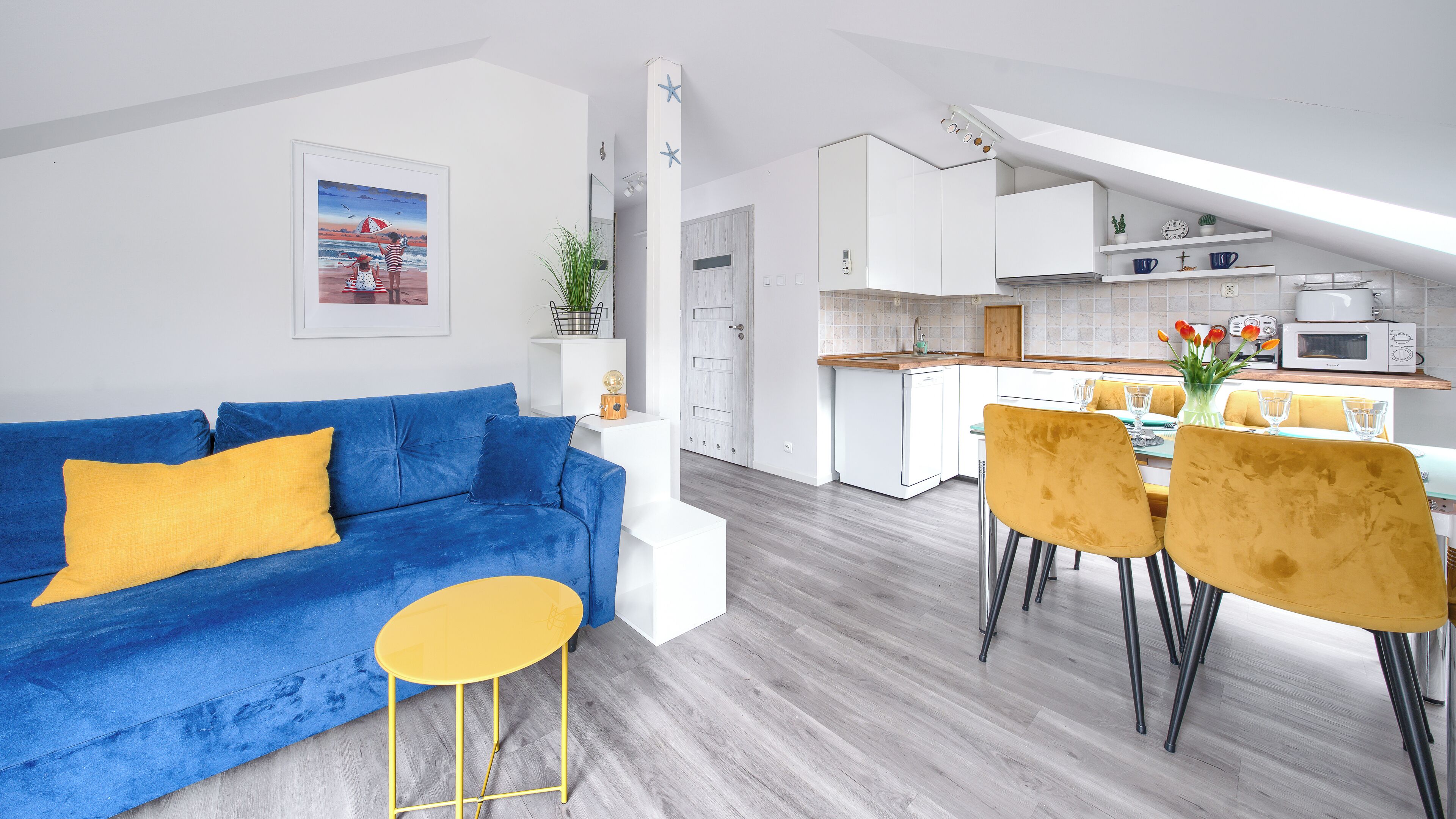 Apartment (48) | Wohnbereich | Flachbildfernseher