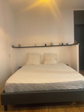 1 bedroom, iron/ironing board, free WiFi, bed sheets - 1 bedroom private vacation home in figeac (Figeac)